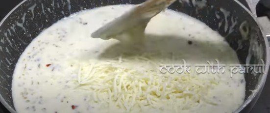 preparing white sauce for white sauce pasta recipe 