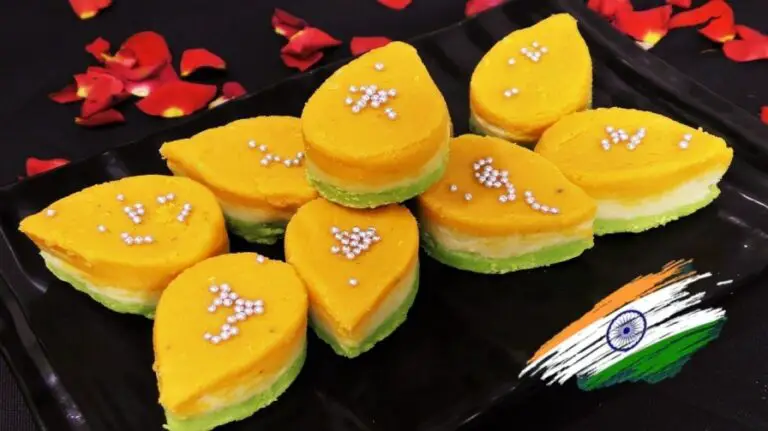 Tiranga Barfi Recipe in Hindi | तिरंगा बर्फी बनाने की विधि | तिरंगा बर्फी कैसे बनाये