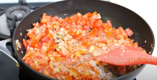 Onion Tomato Paratha Recipe | How to make Onion Tomato Paratha | Easy ...