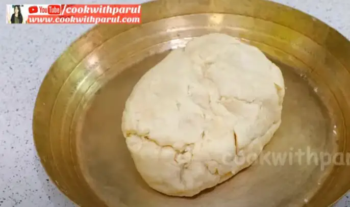 Sooji Mawa Gujiya Recipe How To Make Gujiya At Home Gujiya Sweet Recipe Cook With Parul