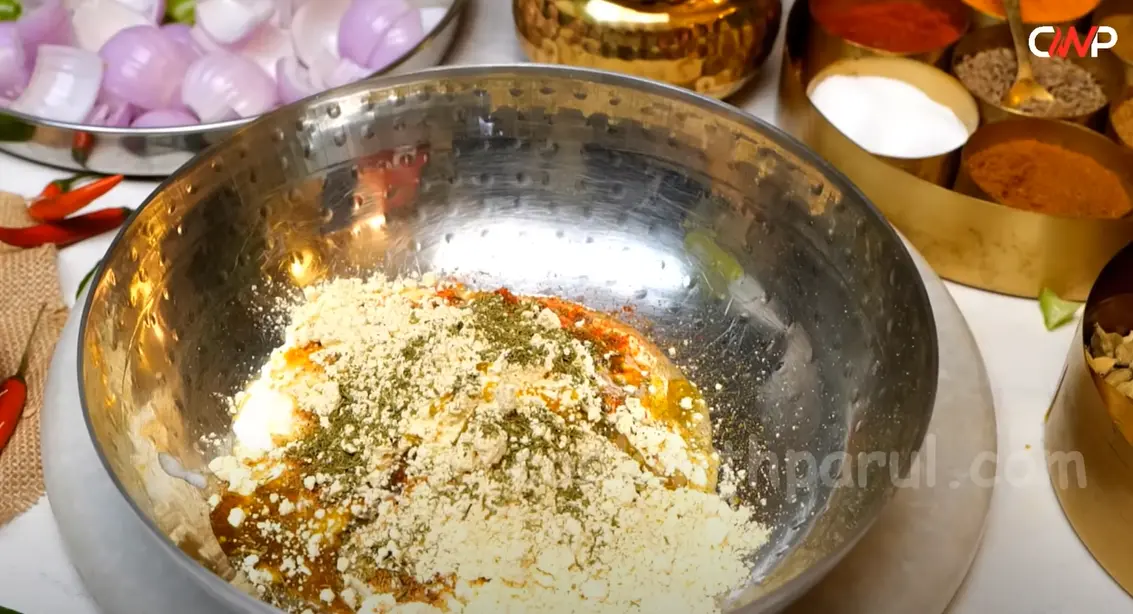 Shimla Mirch Pyaz ki Sabzi Recipe 1