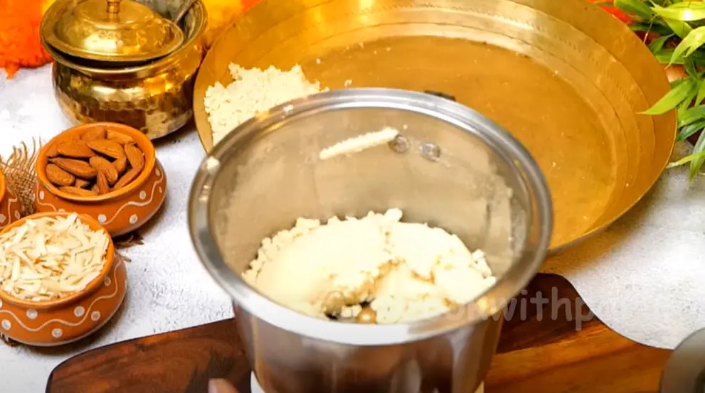 rava ladoo recipe 4