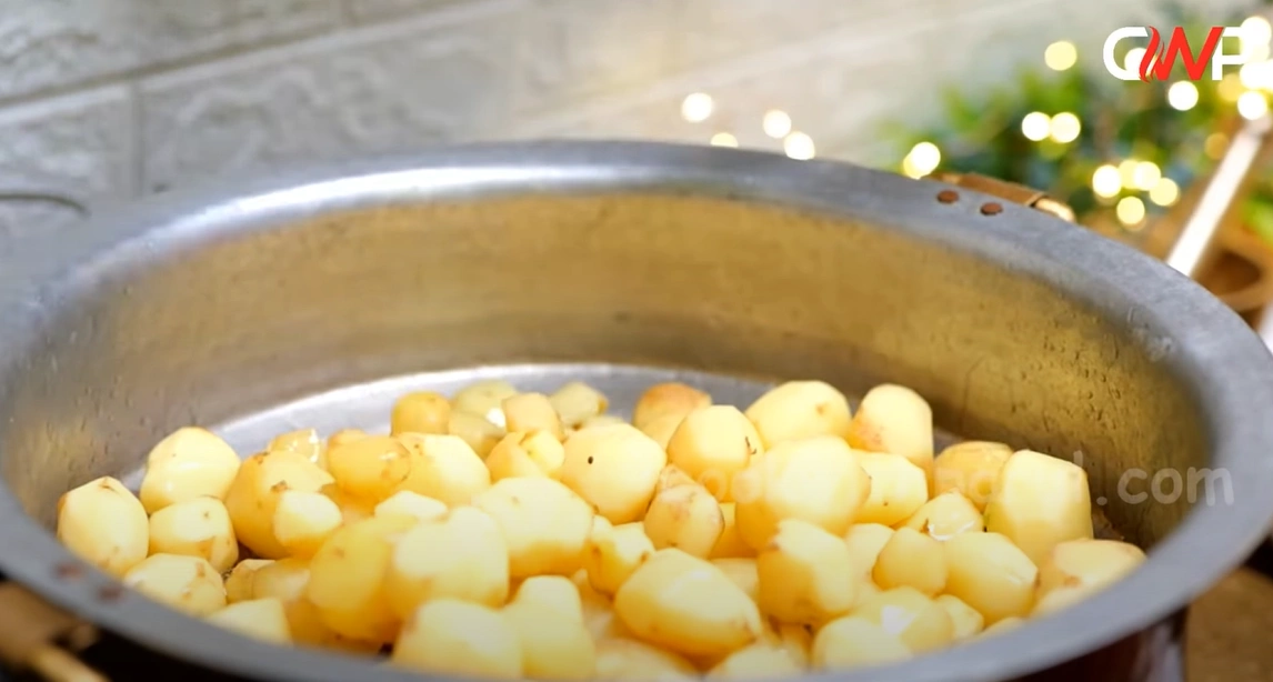 Dry Aloo Ki Sabji Recipe 3